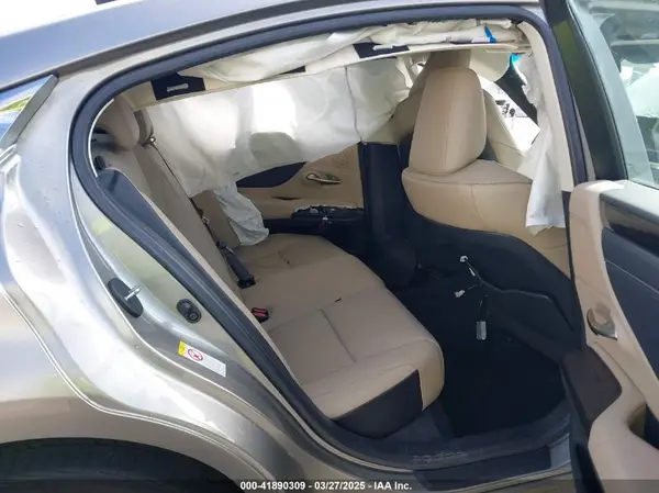 58ABZ1B15KU025163 2019 LEXUS ES - Image 8
