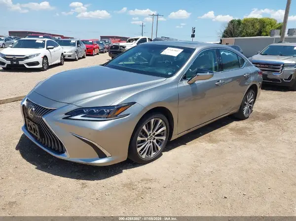 58ABZ1B15KU027298 2019 LEXUS ES - Image 2
