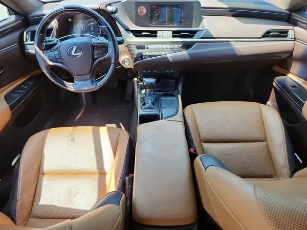 58ABZ1B15KU027561 2019 LEXUS ES - Image 8