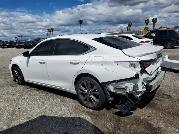 58ABZ1B15KU028208 2019 LEXUS ES - Image 2