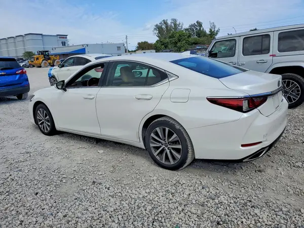 58ABZ1B15KU031190 2019 LEXUS ES - Image 2