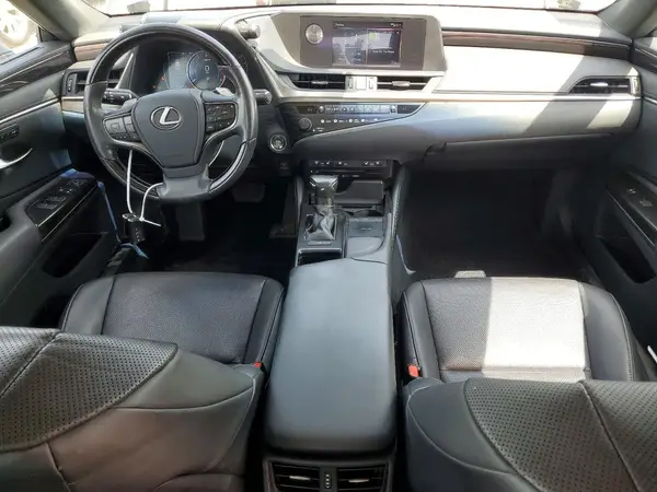 58ABZ1B15KU033375 2019 LEXUS ES - Image 8