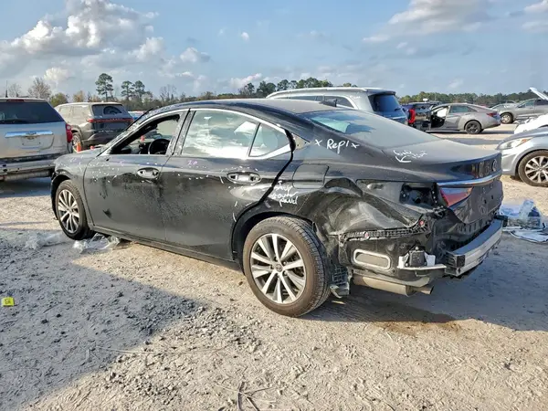 58ABZ1B15KU043579 2019 LEXUS ES - Image 2