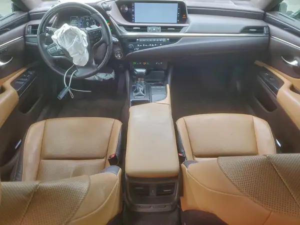 58ABZ1B16KU002569 2019 LEXUS ES - Image 8