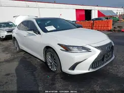 58ABZ1B16KU003902 2019 LEXUS ES