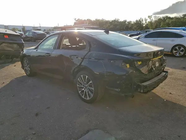 58ABZ1B16KU006136 2019 LEXUS ES - Image 2