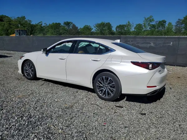 58ABZ1B16KU007030 2019 LEXUS ES - Image 2