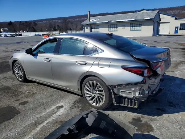 58ABZ1B16KU007609 2019 LEXUS ES - Image 2