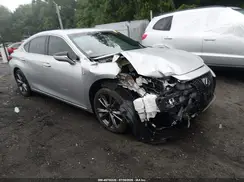 58ABZ1B16KU008680 2019 LEXUS ES