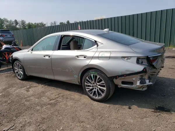 58ABZ1B16KU012812 2019 LEXUS ES - Image 2