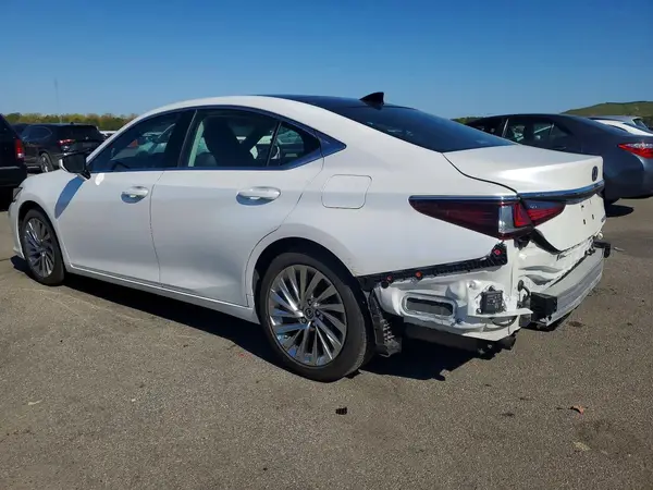 58ABZ1B16KU013359 2019 LEXUS ES - Image 2