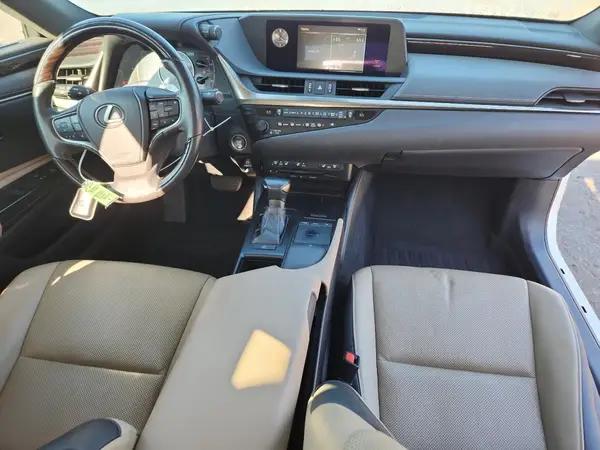 58ABZ1B16KU017329 2019 LEXUS ES - Image 8