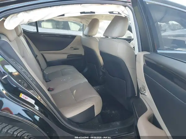 58ABZ1B16KU017539 2019 LEXUS ES - Image 8