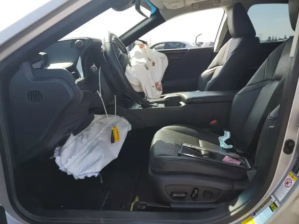 2019 LEXUS ES auction photo 7