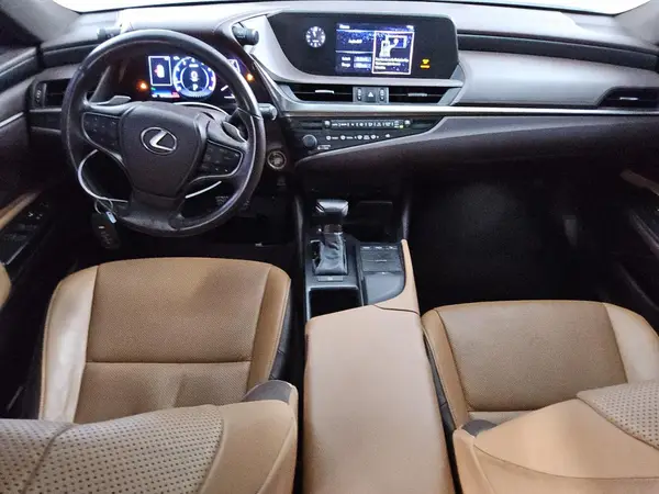 58ABZ1B16KU024460 2019 LEXUS ES - Image 8