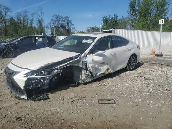 58ABZ1B16KU025043 2019 LEXUS ES - Image 1