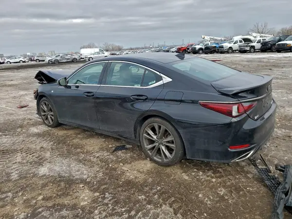 58ABZ1B16KU027567 2019 LEXUS ES - Image 2