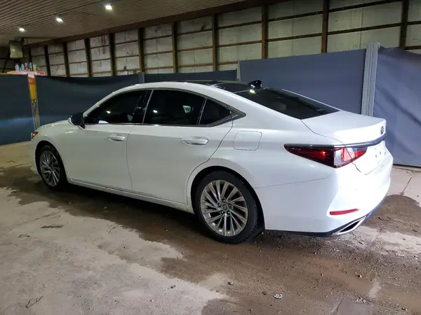 58ABZ1B16KU028248 2019 LEXUS ES - Image 2