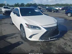 58ABZ1B16KU029528 2019 LEXUS ES