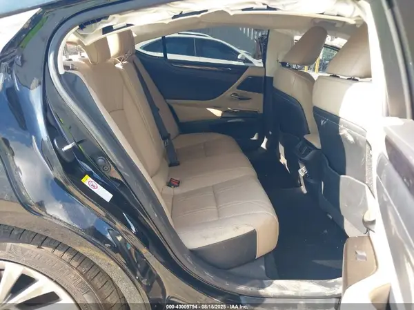 58ABZ1B16KU037483 2019 LEXUS ES - Image 8