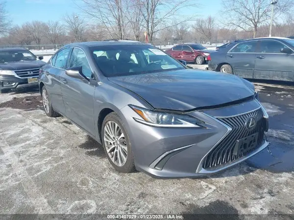 58ABZ1B16KU038200 2019 LEXUS ES - Image 1