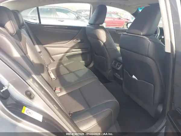 58ABZ1B16KU038200 2019 LEXUS ES - Image 8