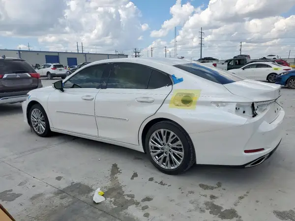 58ABZ1B16KU040058 2019 LEXUS ES - Image 2