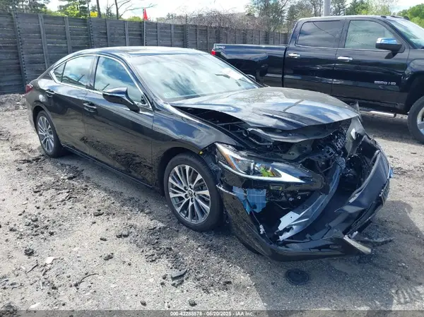 58ABZ1B16KU042893 2019 LEXUS ES - Image 1
