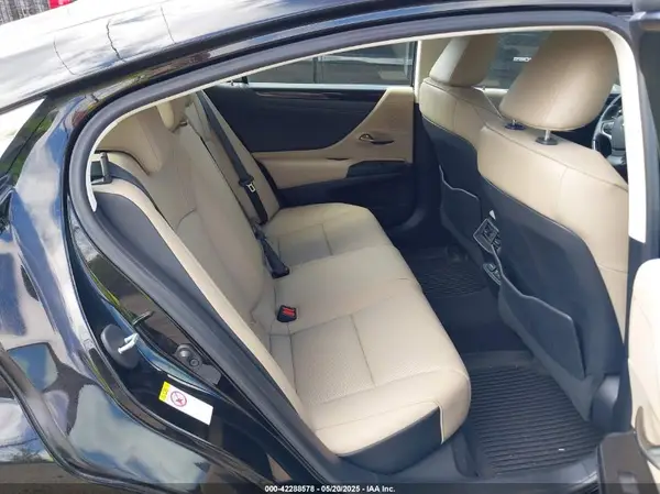 58ABZ1B16KU042893 2019 LEXUS ES - Image 8