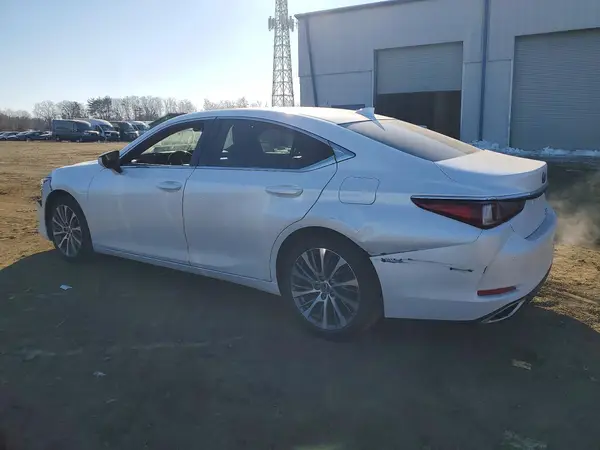 58ABZ1B16KU046149 2019 LEXUS ES - Image 2