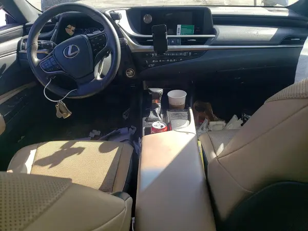 58ABZ1B17KU001687 2019 LEXUS ES - Image 5