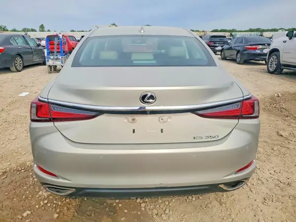 2019 LEXUS ES auction photo 6