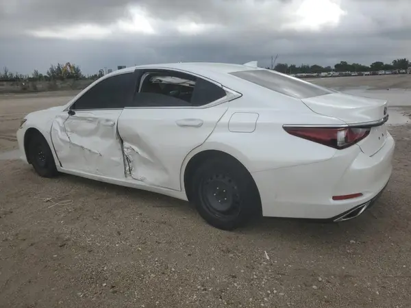 58ABZ1B17KU004931 2019 LEXUS ES - Image 2