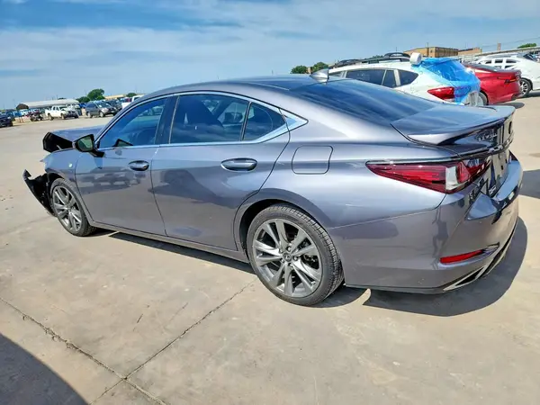 58ABZ1B17KU011393 2019 LEXUS ES - Image 2