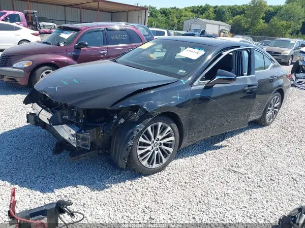 58ABZ1B17KU013113 2019 LEXUS ES - Image 2