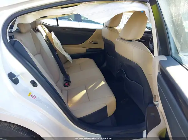 58ABZ1B17KU016612 2019 LEXUS ES - Image 8