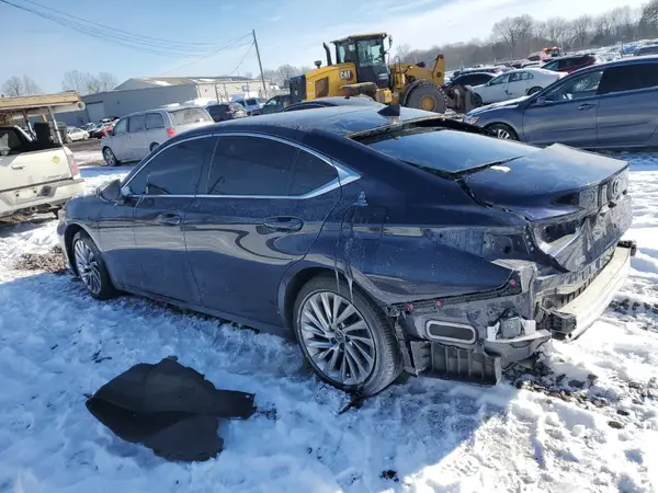 58ABZ1B17KU017369 2019 LEXUS ES - Image 2