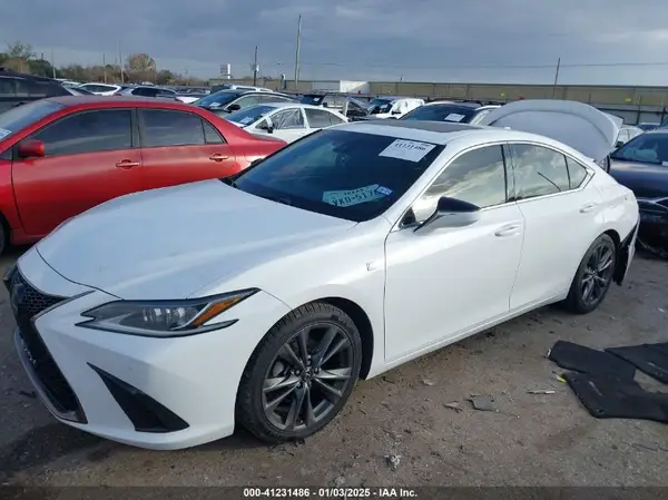58ABZ1B17KU023446 2019 LEXUS ES - Image 2