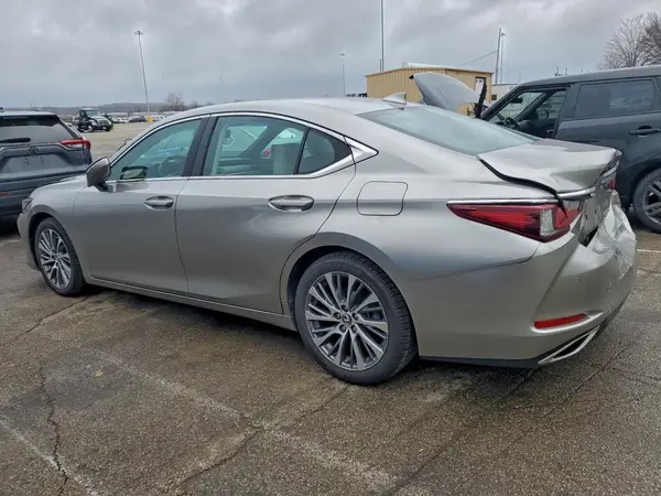 58ABZ1B17KU025956 2019 LEXUS ES - Image 2