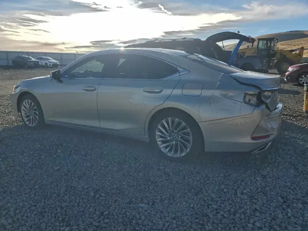 58ABZ1B17KU027884 2019 LEXUS ES - Image 2
