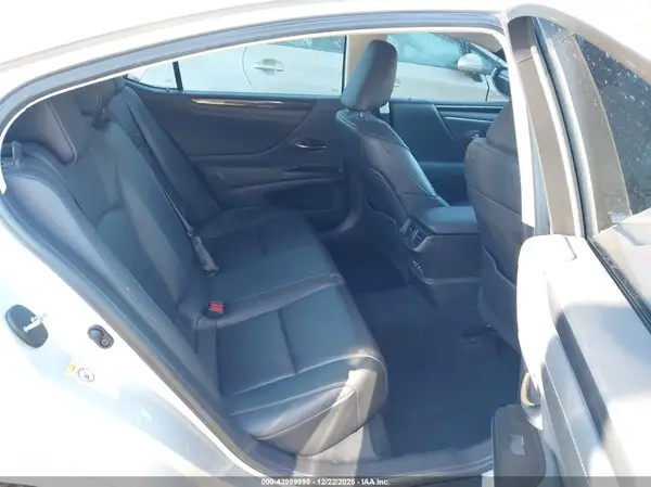 58ABZ1B17KU030106 2019 LEXUS ES - Image 8