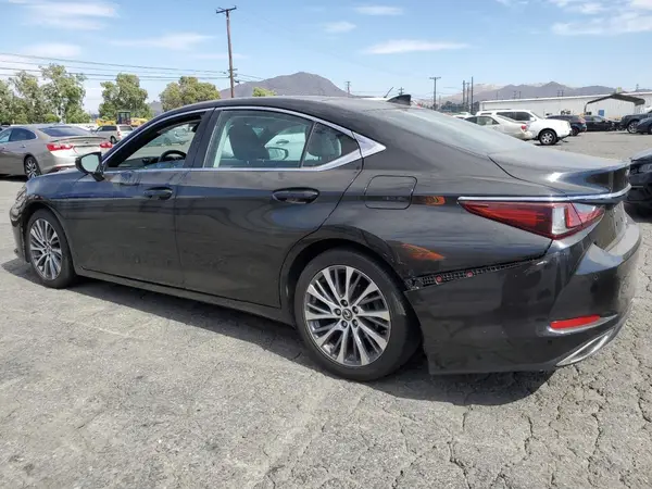 58ABZ1B17KU030591 2019 LEXUS ES - Image 2