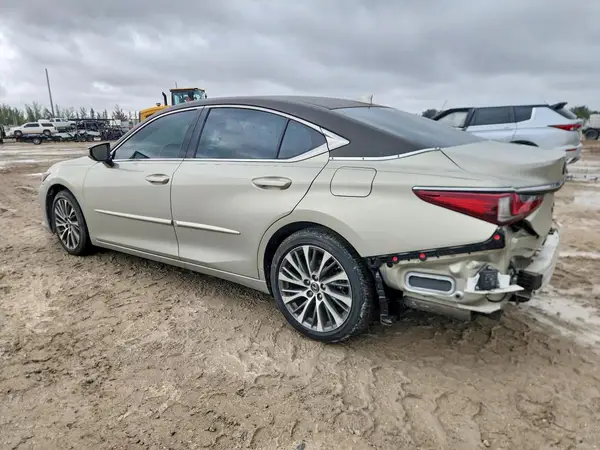 58ABZ1B17KU043776 2019 LEXUS ES - Image 2
