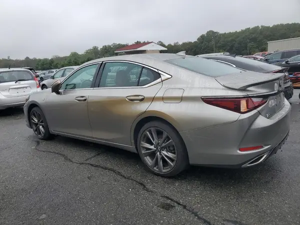 58ABZ1B17KU048749 2019 LEXUS ES - Image 2