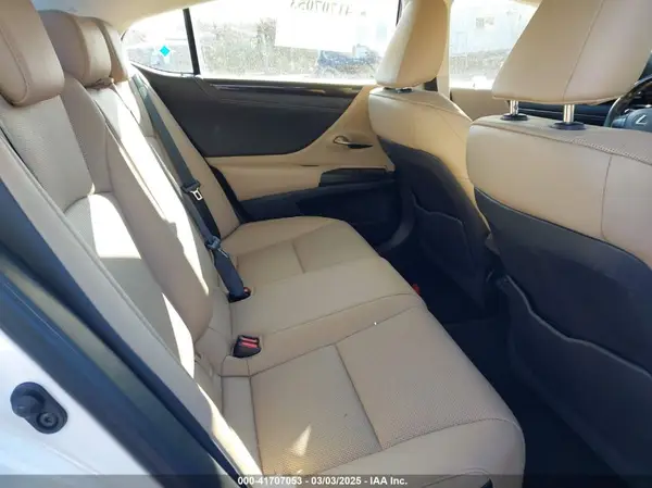 58ABZ1B17KU050078 2019 LEXUS ES - Image 8