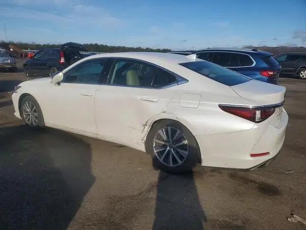 58ABZ1B17KU050095 2019 LEXUS ES - Image 2