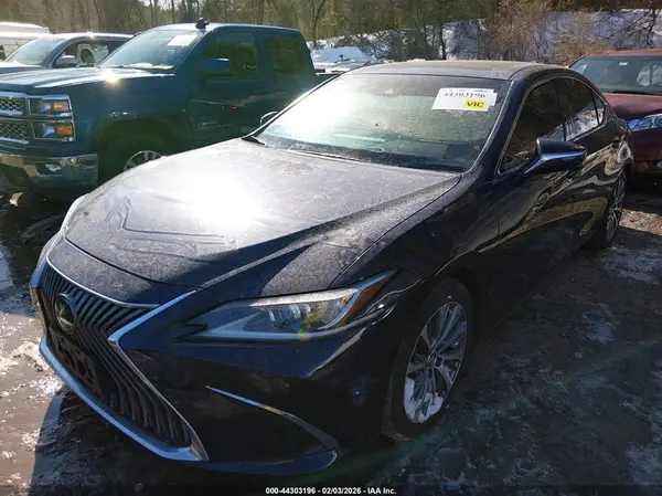 58ABZ1B17KU050372 2019 LEXUS ES - Image 2
