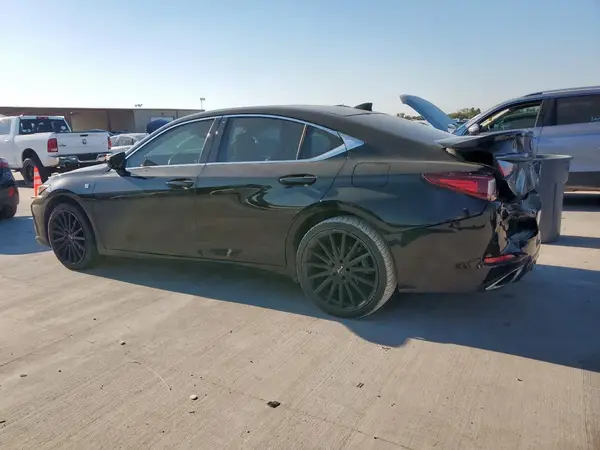 58ABZ1B18KU004369 2019 LEXUS ES - Image 2