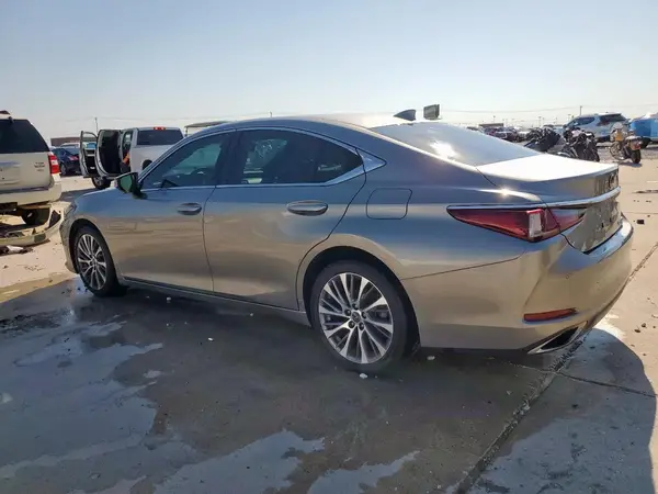 58ABZ1B18KU011502 2019 LEXUS ES - Image 2