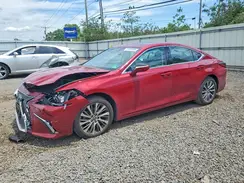 58ABZ1B18KU015727 2019 LEXUS ES